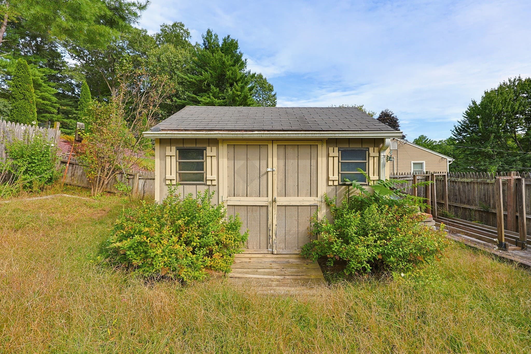 Single Family Residence at 27 Country Club Dr, Westfield MA 01085, Westfield, photo 12 of 12