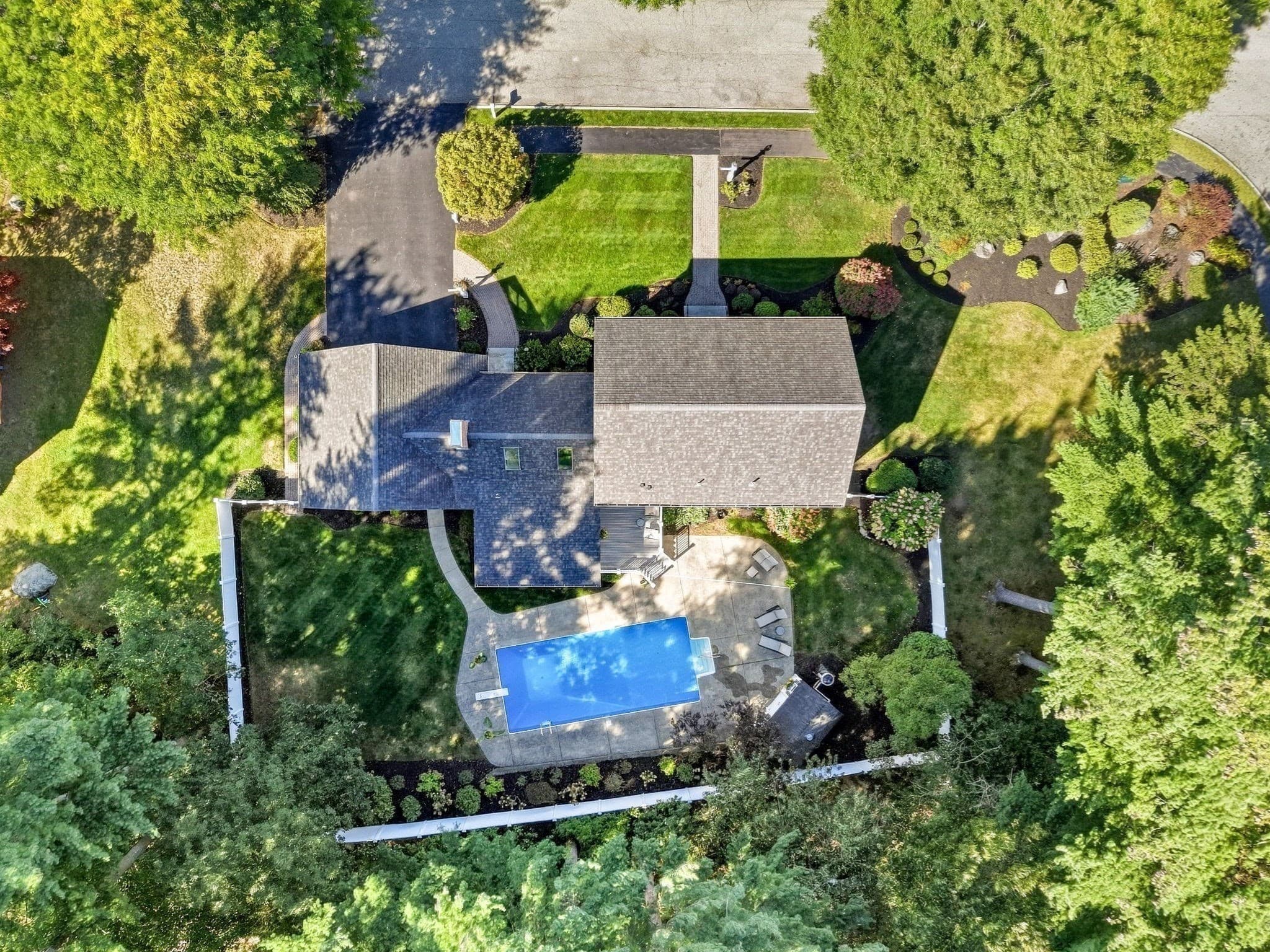 Single Family Residence at 9 Peterson Rd, Peabody MA 01960, Peabody, photo 5 of 42