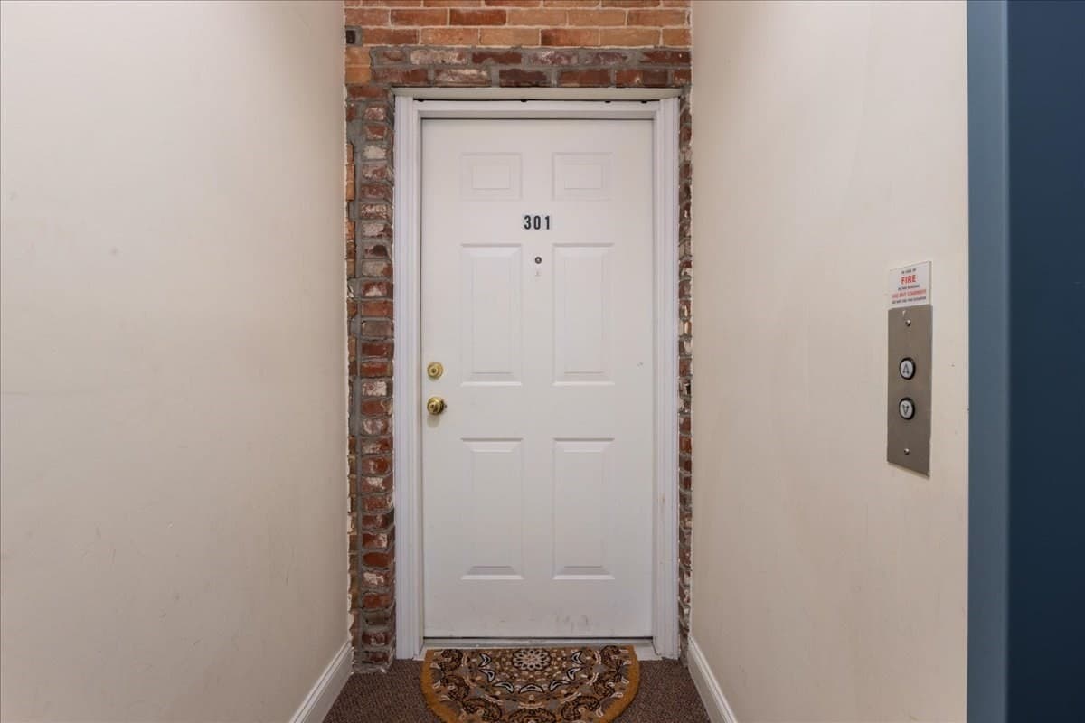 Condominium at 24 Washington St # 301, Haverhill MA 01832, Haverhill, photo 23 of 30