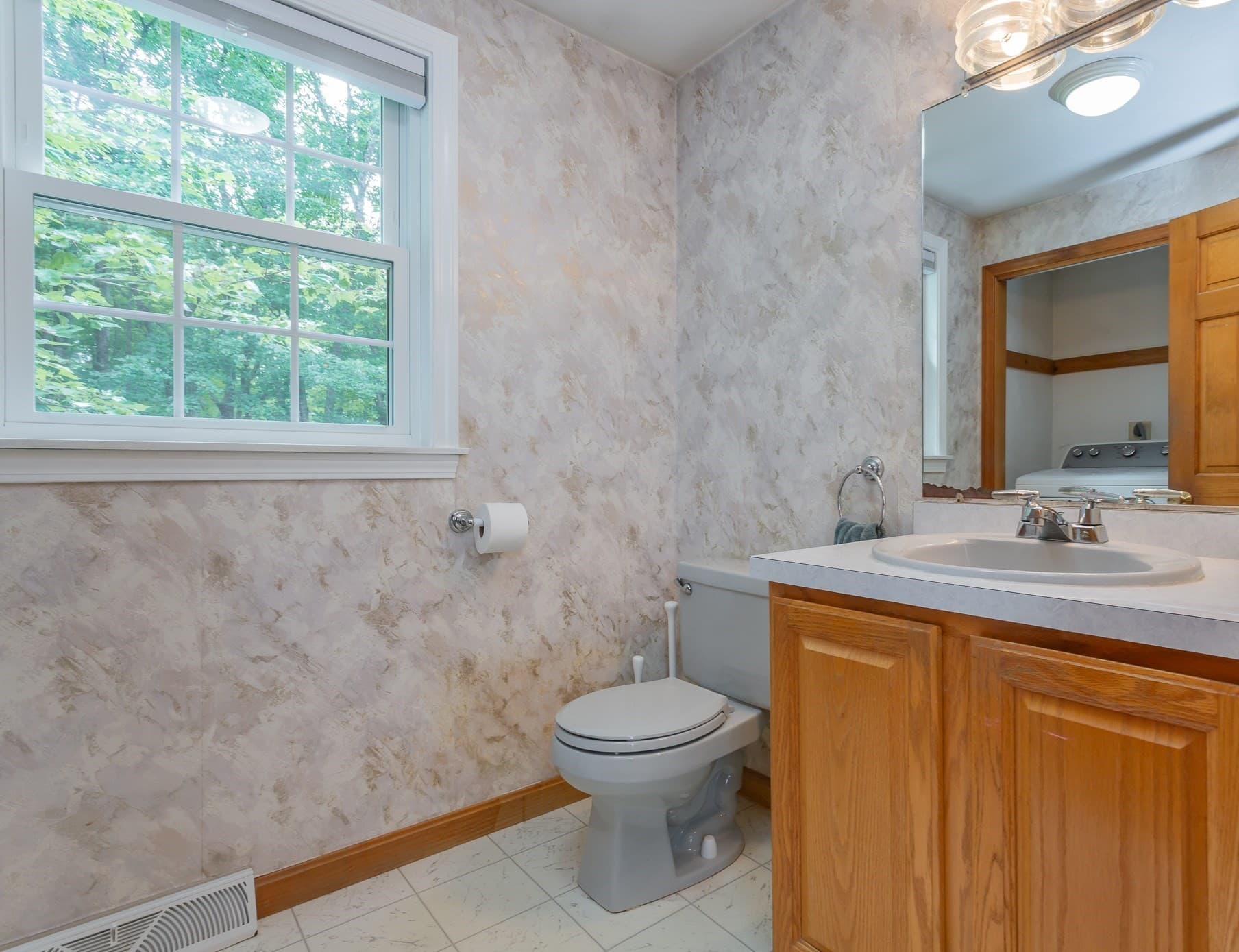 Single Family Residence at 27 Gretchen Way, Raynham MA 02767, Raynham, photo 11 of 40
