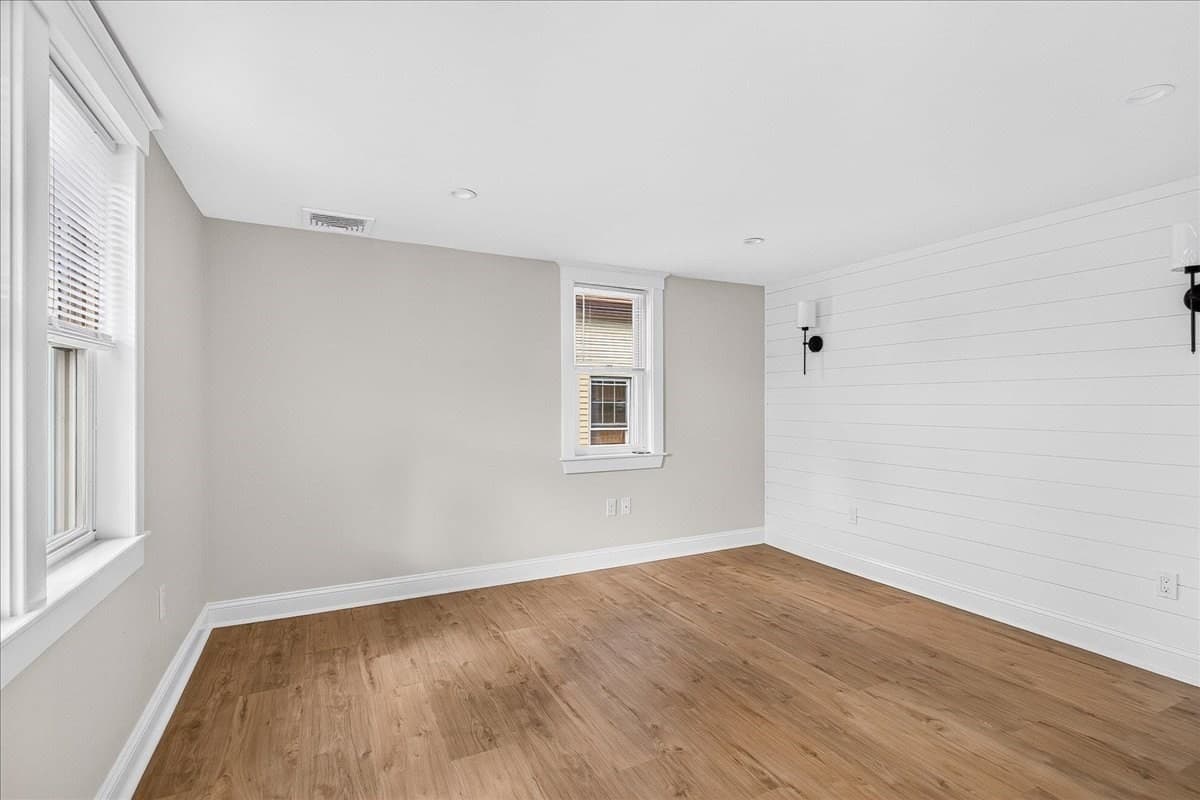 Single Family Residence at 25 Fairmount St, New Bedford MA 02740, New Bedford, photo 25 of 40