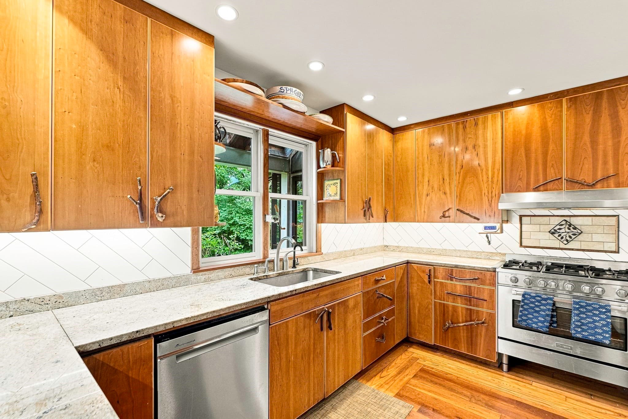 Condominium at 10 Half Moon Hill # 10, Acton MA 01720, Acton, photo 5 of 36
