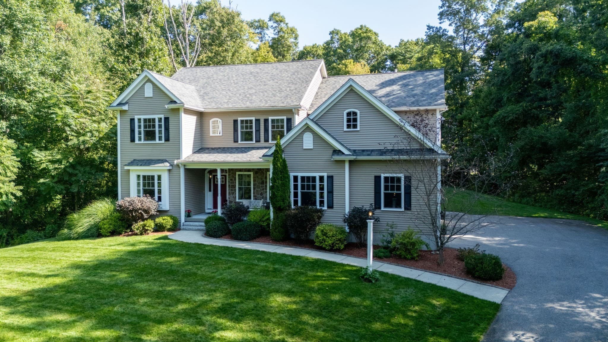 155 Blackstone St, Bellingham MA 02019