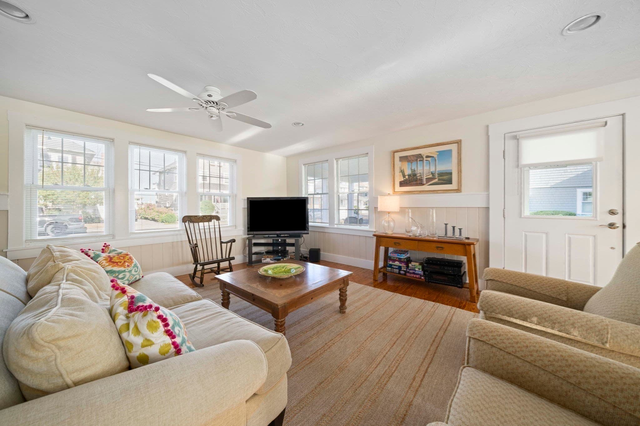 Single Family Residence at 117 Manomet Ave., Hull MA 02045, photo 10 of 42