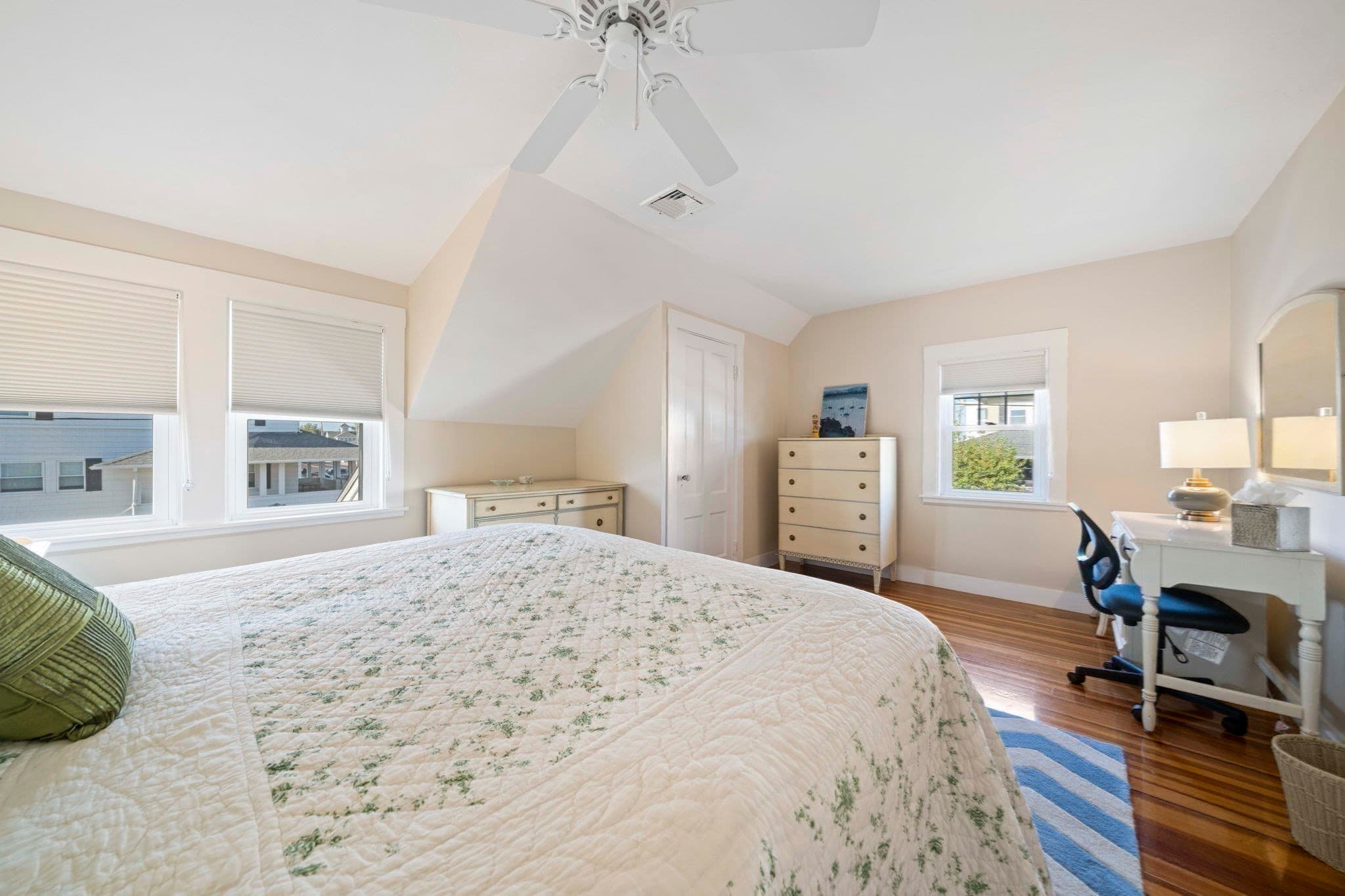Single Family Residence at 117 Manomet Ave., Hull MA 02045, photo 25 of 42