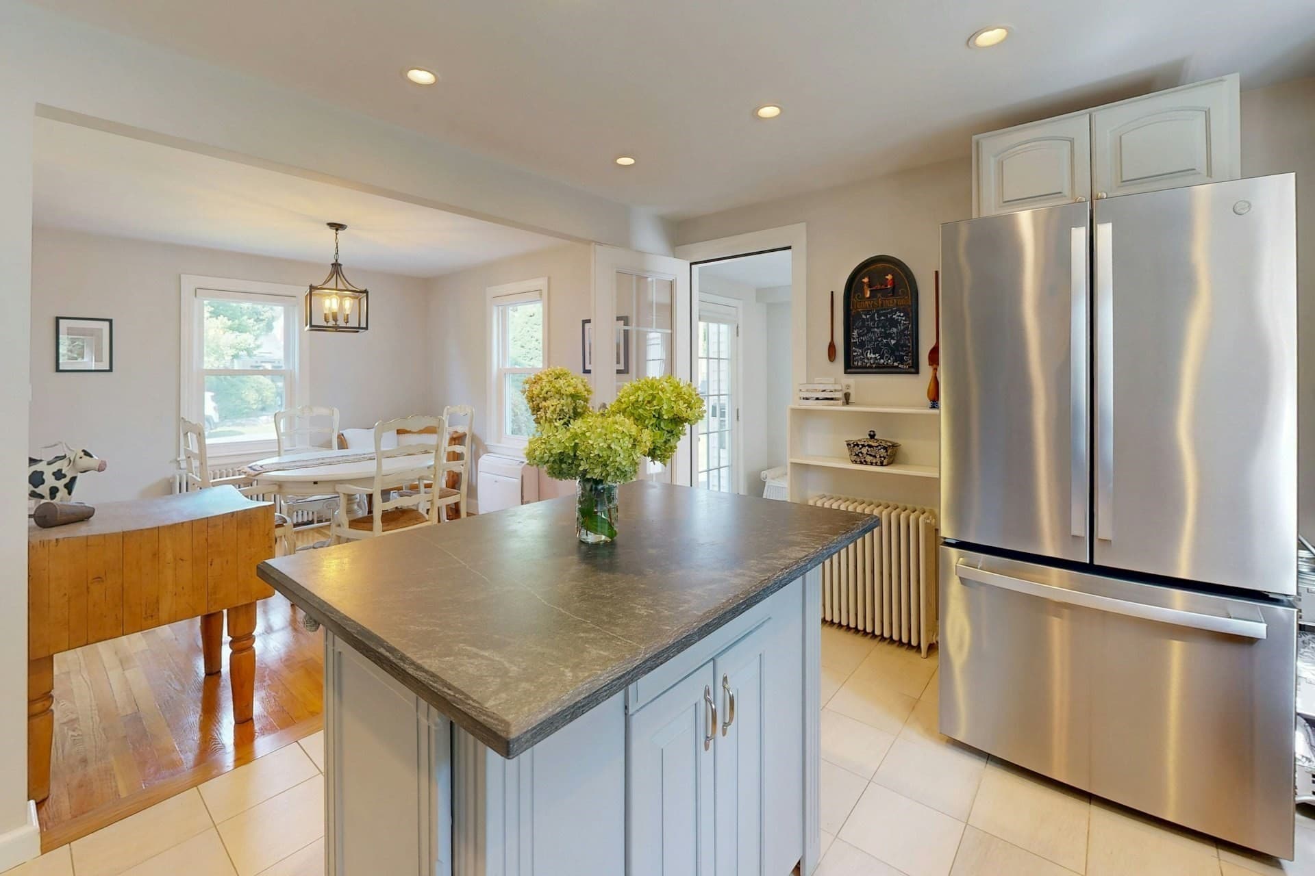 Single Family Residence at 3 Remsen Ave, Medfield MA 02052, Medfield, photo 6 of 34
