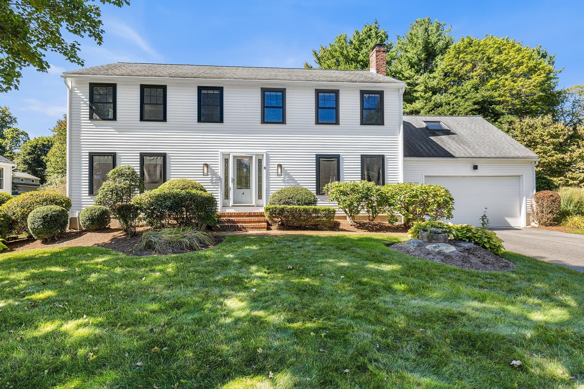 8 Lantern Ln, Shrewsbury MA 01545
