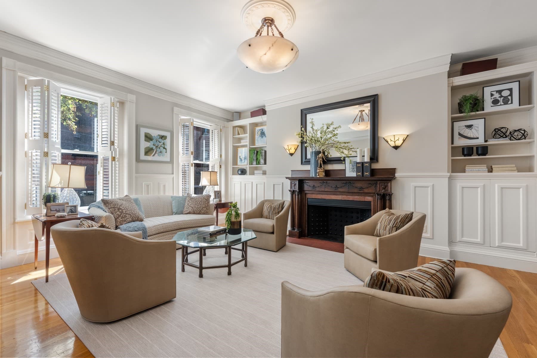 Condominium at 398 Marlborough St # 1, Boston MA 02115, photo 4 of 37