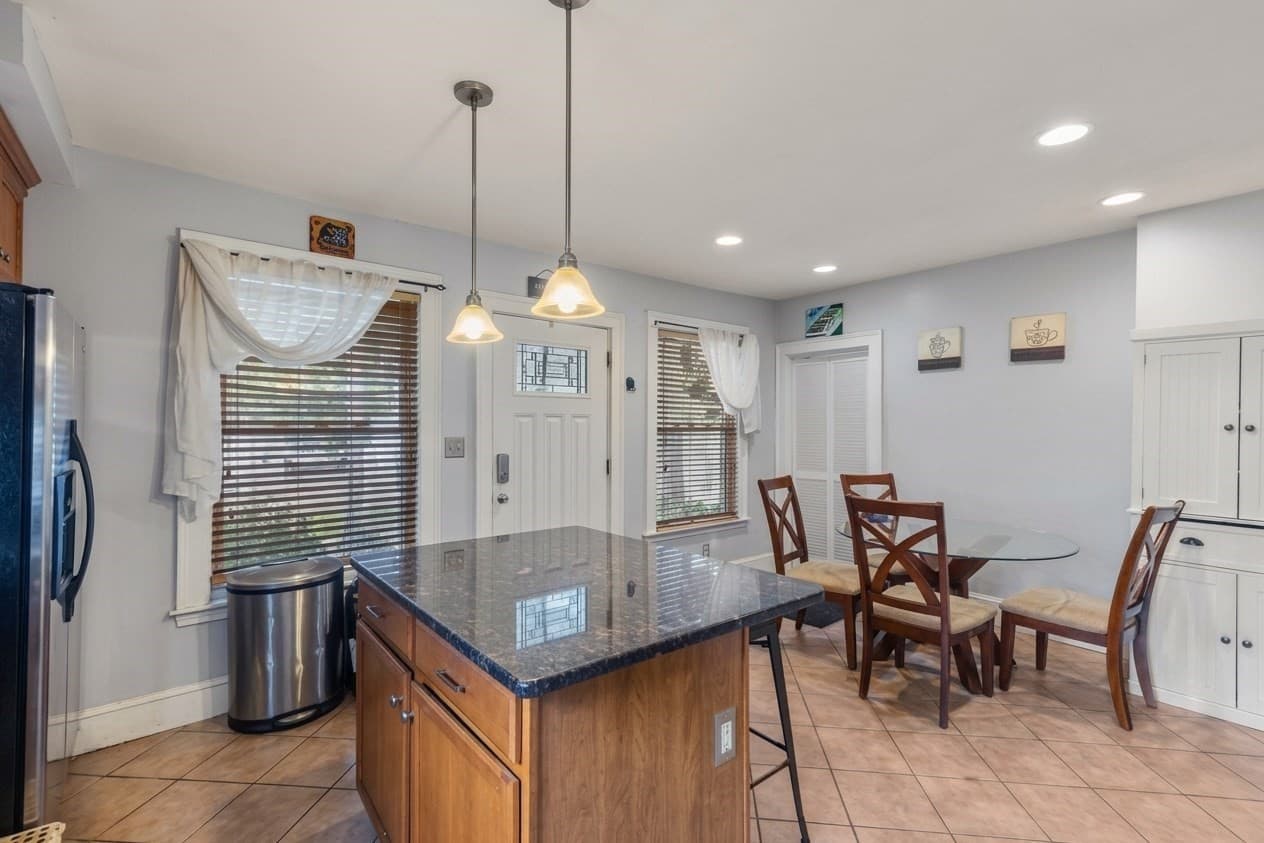 Single Family Residence at 7 Kane St, Boston MA 02125, Boston, photo 5 of 21