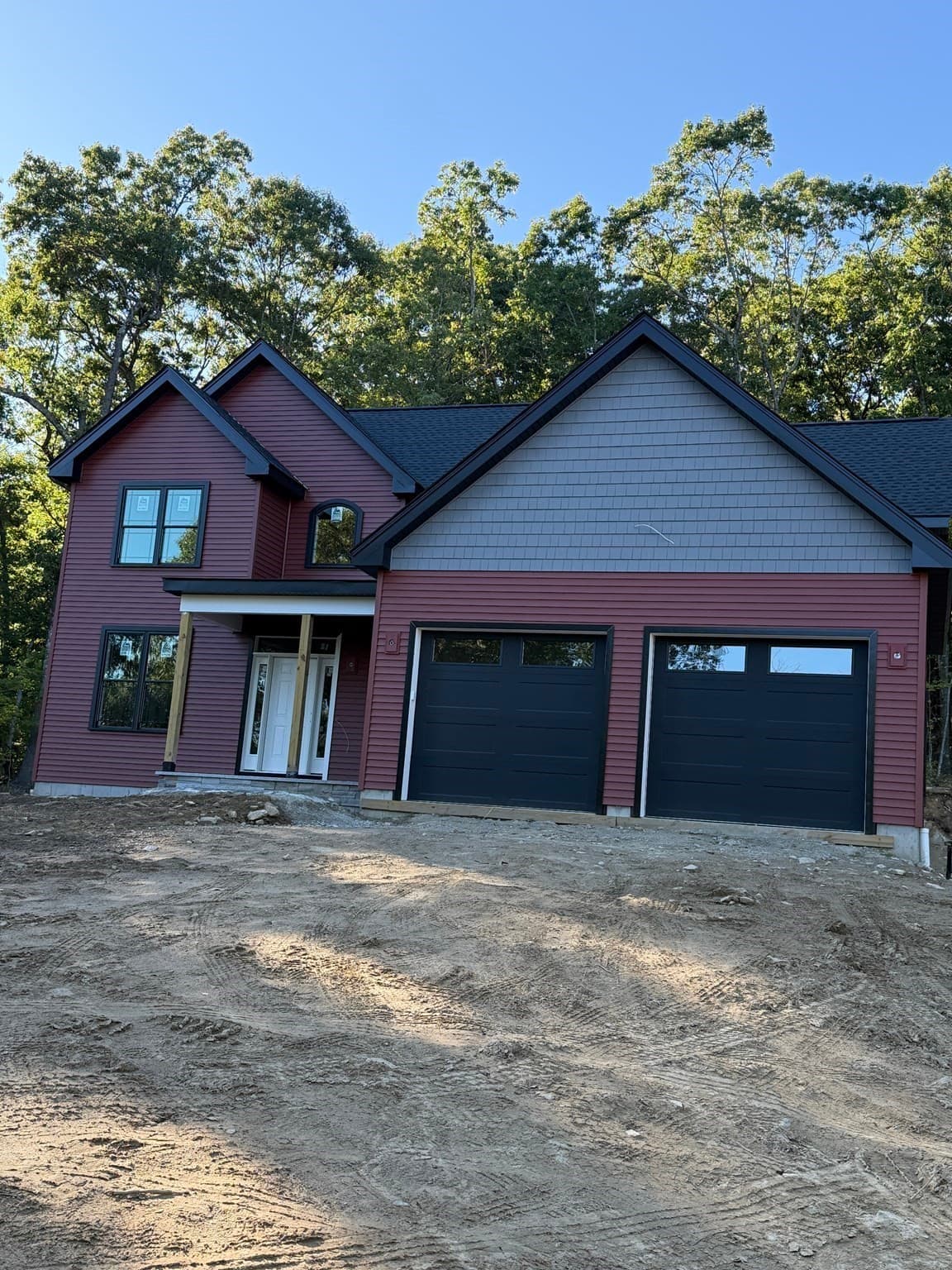Single Family Residence at 47 Southwick Rd, Sutton MA 01590, Sutton, photo 2 of 13