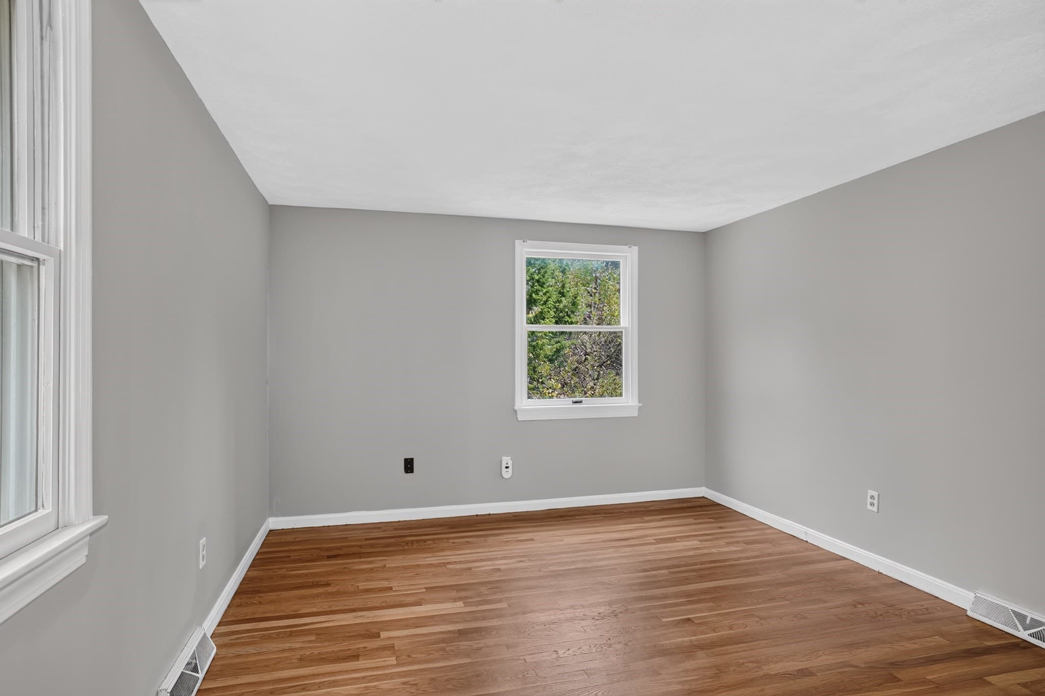 Single Family Residence at 14 Fred St, Burlington MA 01803, Burlington, photo 20 of 36