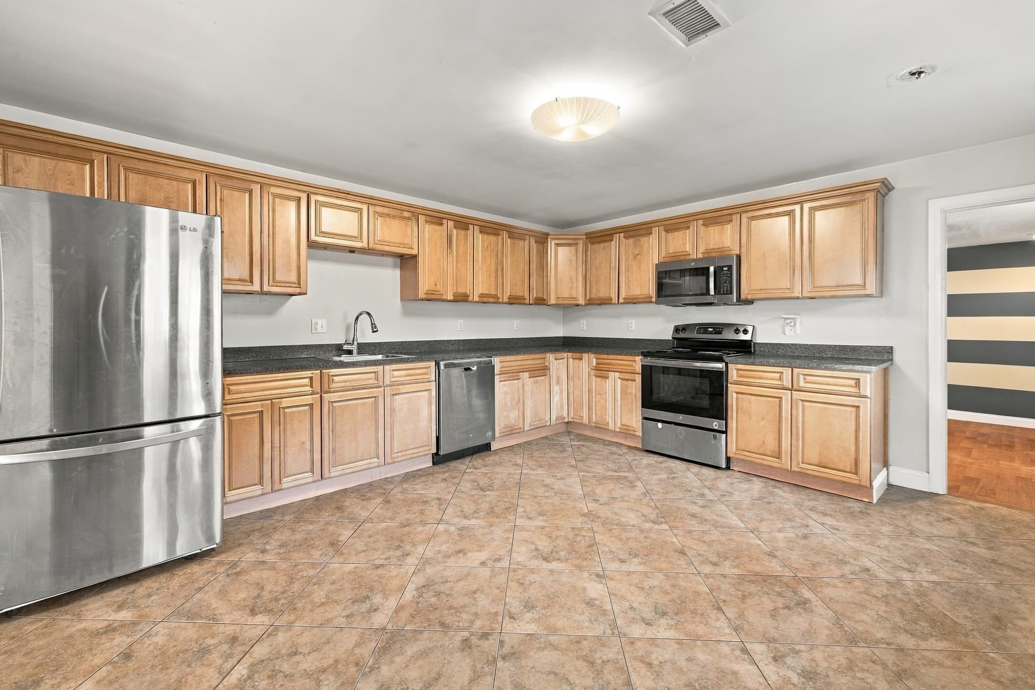 Single Family Residence at 19 Waleco Rd, Brockton MA 02302, Brockton, photo 17 of 41