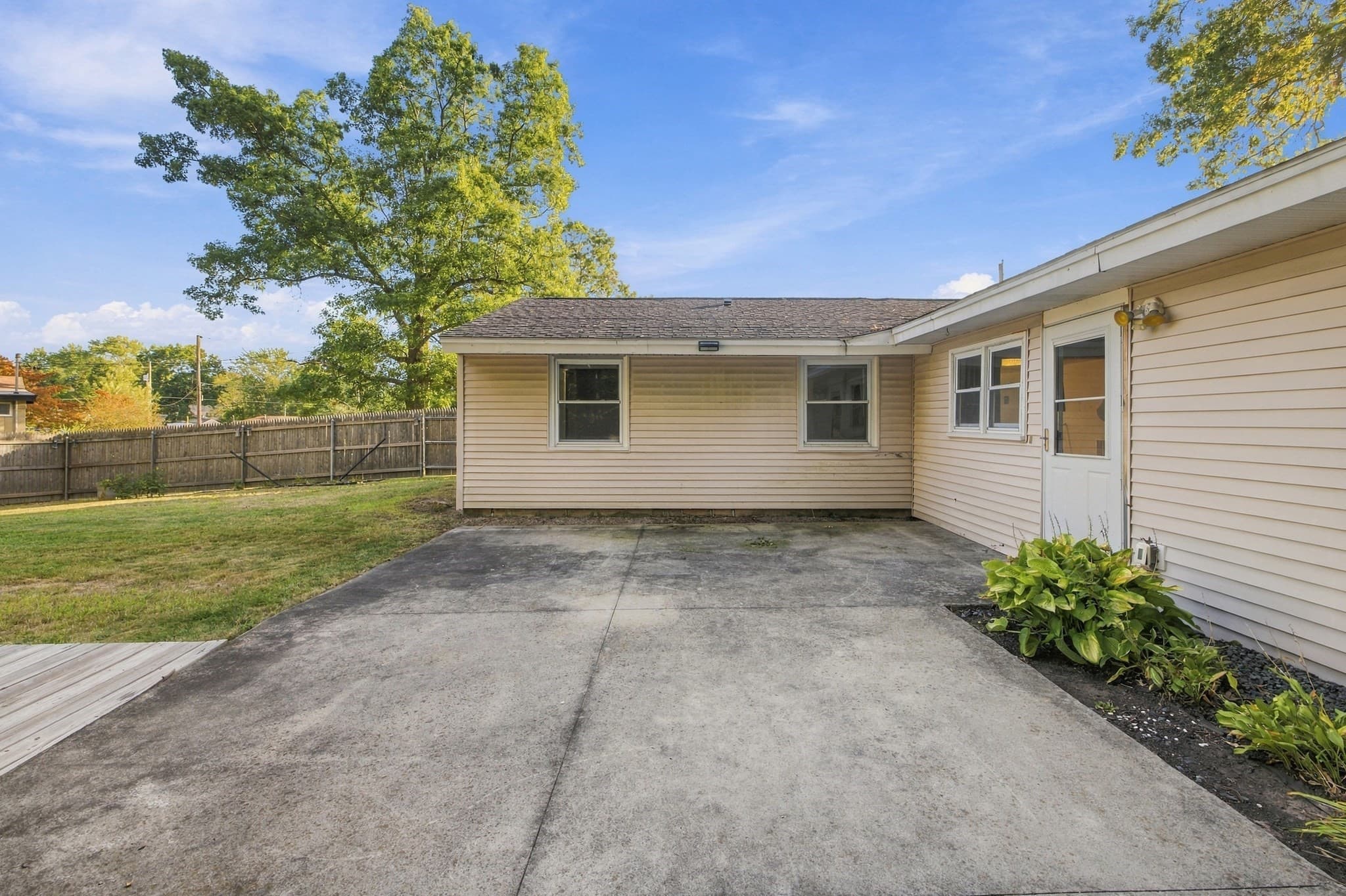Single Family Residence at 19 Waleco Rd, Brockton MA 02302, Brockton, photo 36 of 41