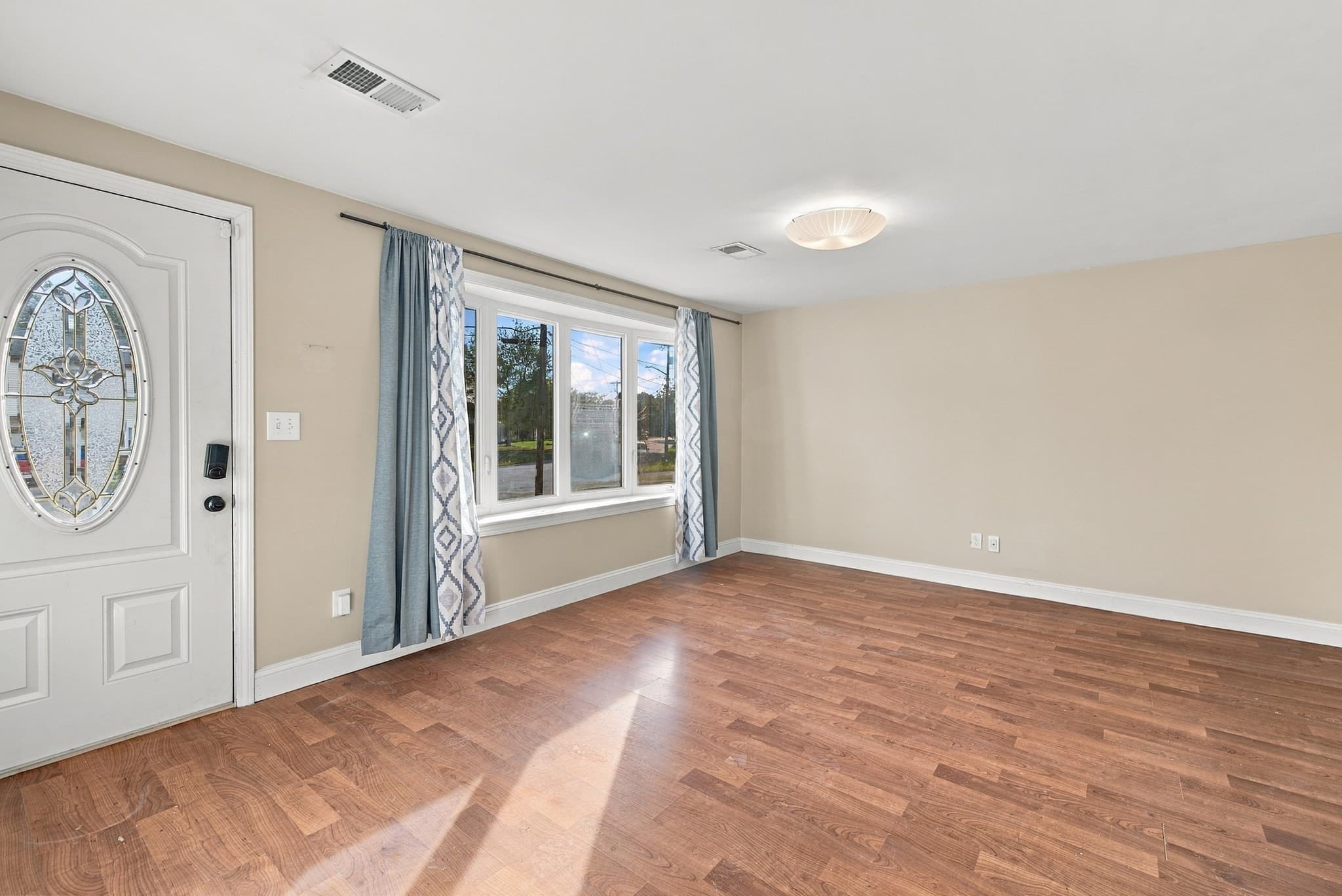 Single Family Residence at 19 Waleco Rd, Brockton MA 02302, Brockton, photo 10 of 41
