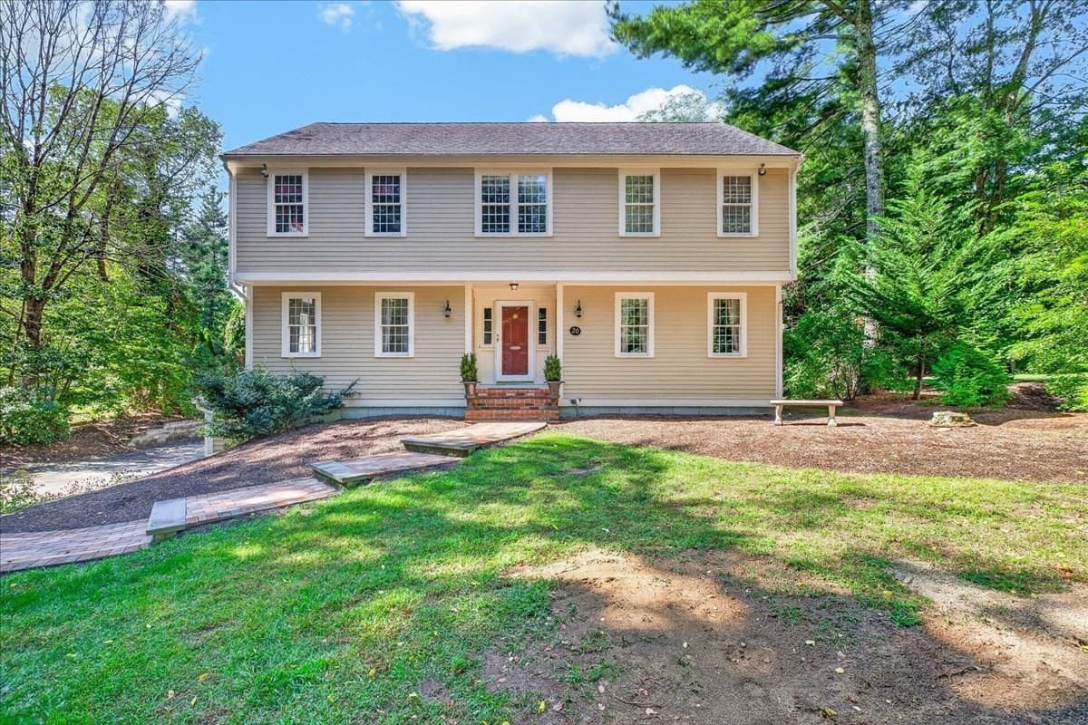 Single Family Residence at 20 Tara Dr, Pembroke MA 02359, photo 2 of 40