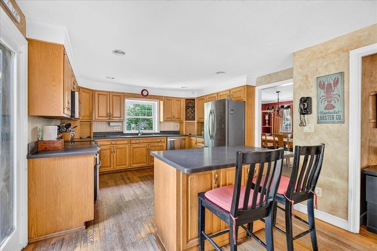 Single Family Residence at 20 Tara Dr, Pembroke MA 02359, photo 16 of 40
