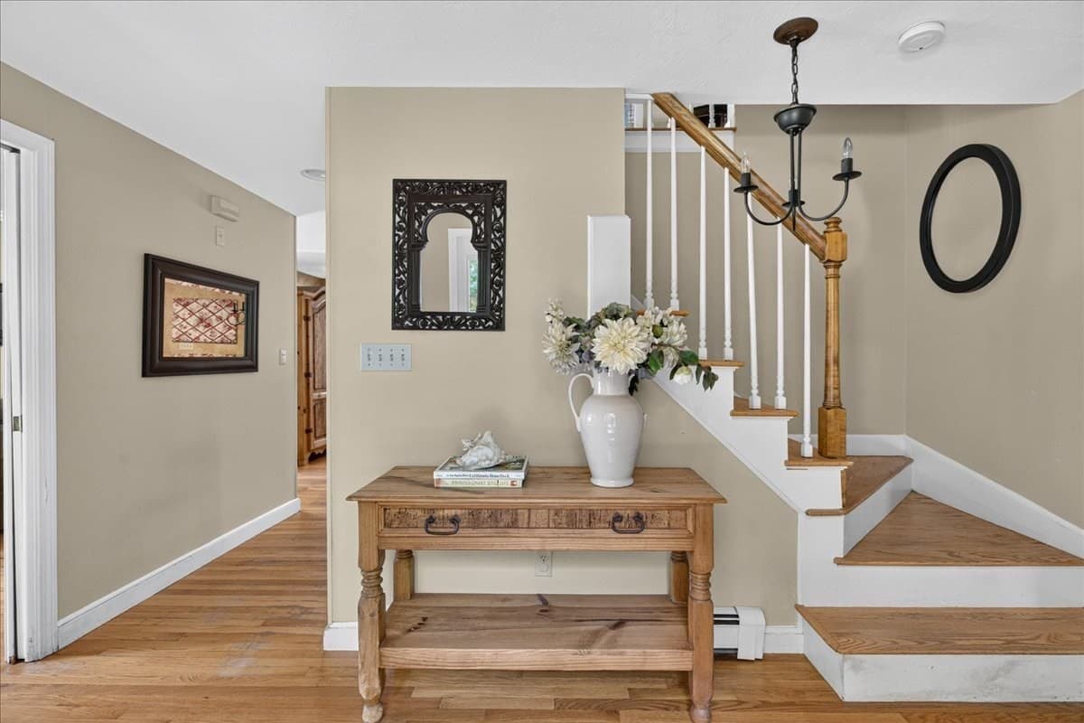 Single Family Residence at 20 Tara Dr, Pembroke MA 02359, photo 5 of 40