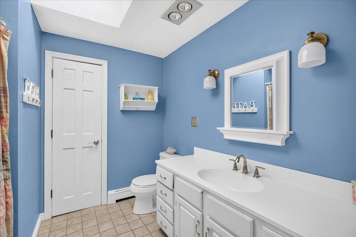 Single Family Residence at 20 Tara Dr, Pembroke MA 02359, photo 30 of 40