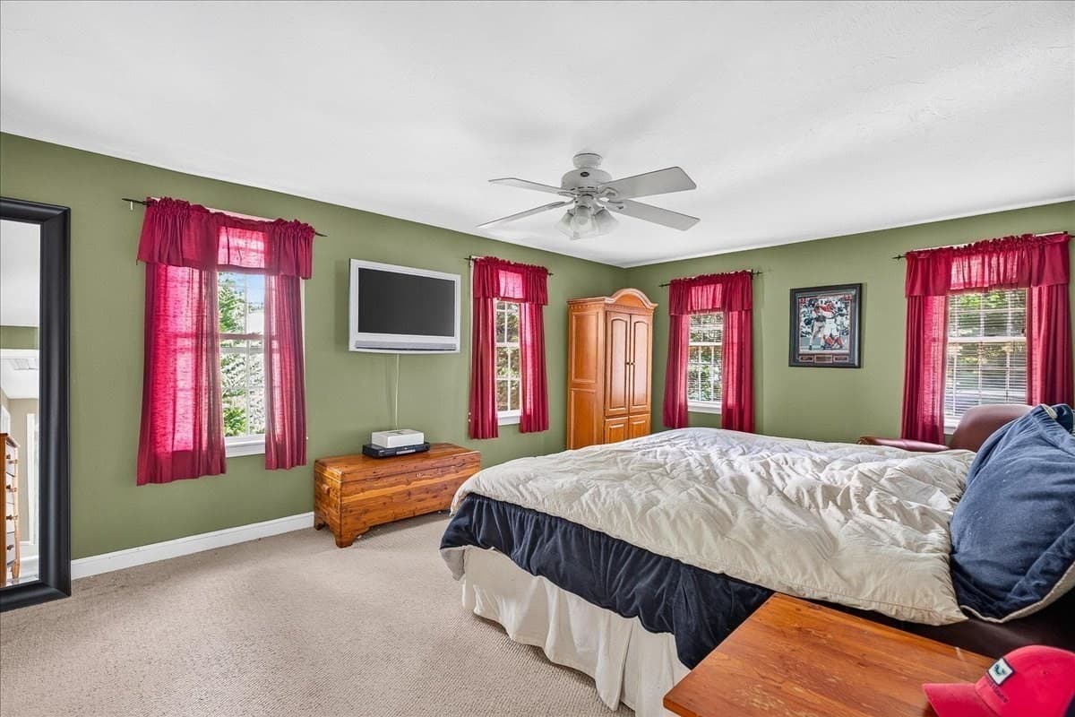 Single Family Residence at 20 Tara Dr, Pembroke MA 02359, photo 31 of 40