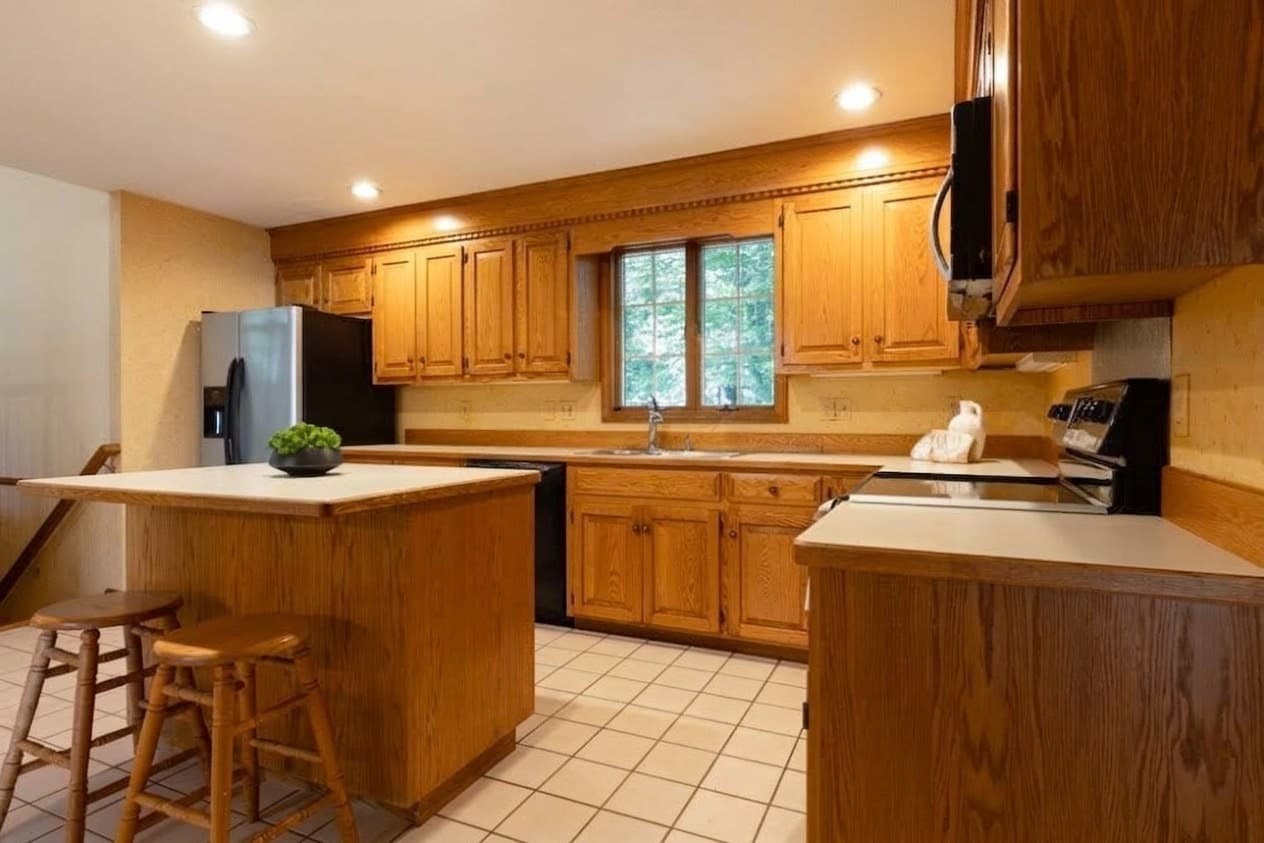 Single Family Residence at 4 Mead Circle, Lexington MA 02420, Lexington, photo 7 of 30