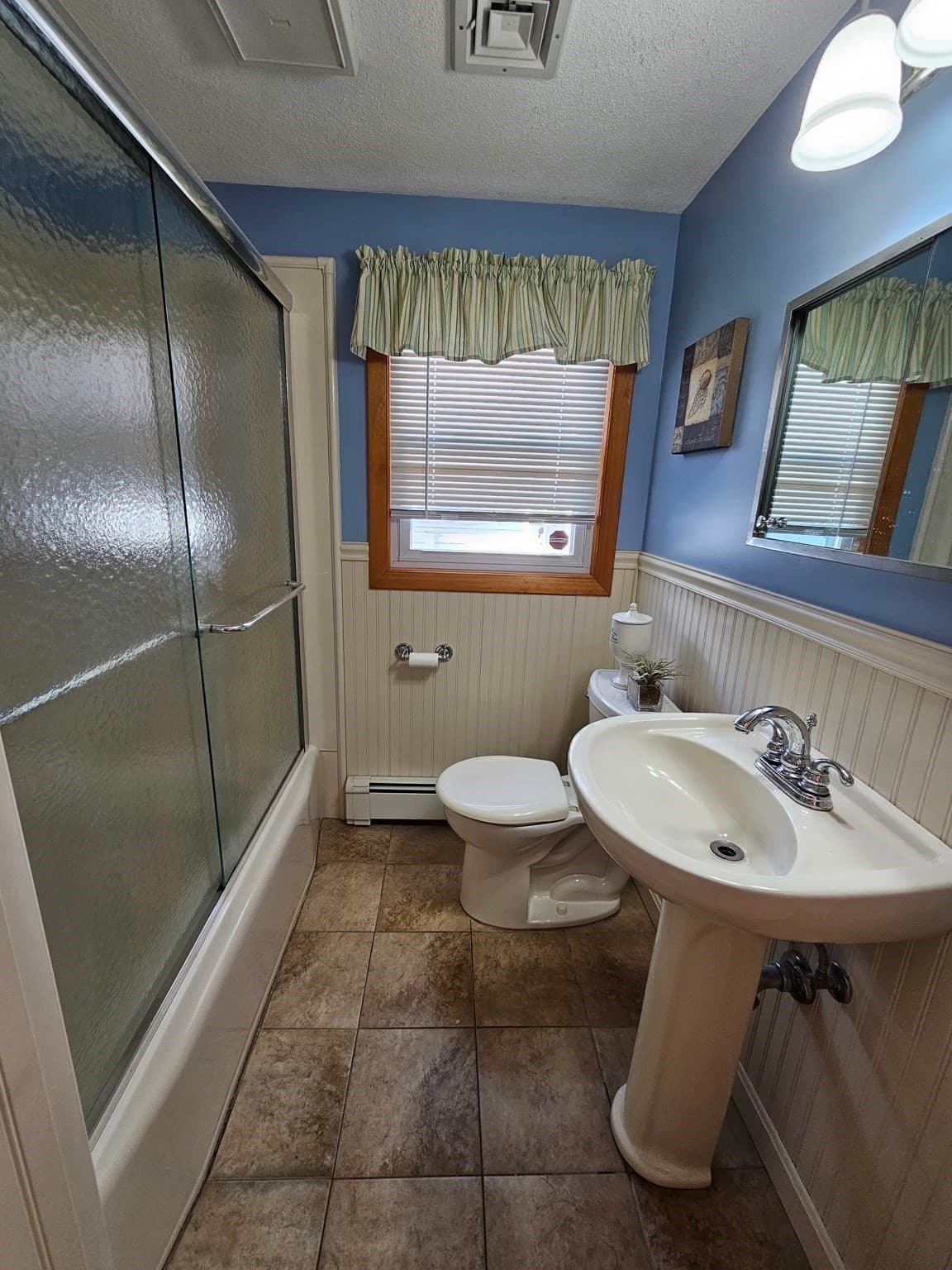 Single Family Residence at 11 Tuttle Lane, Saugus MA 01906, Saugus, photo 13 of 20