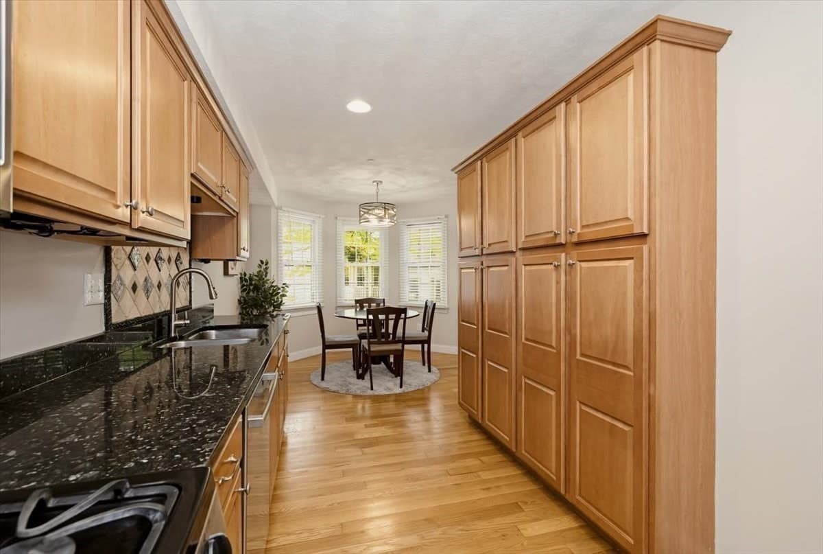 Condominium at 10 Charnstaff Lane # 202, Billerica MA 01821, Billerica, photo 7 of 42