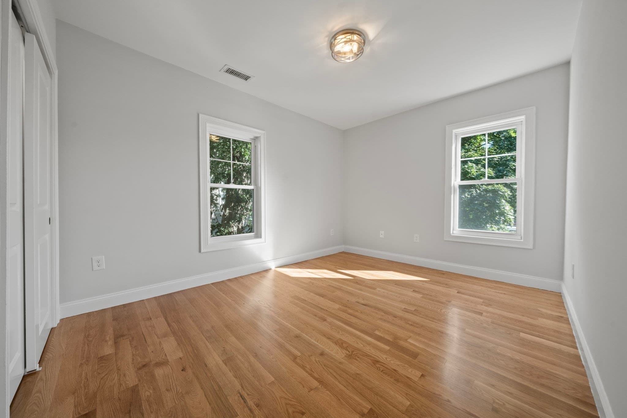 Condominium at 62 Pleasant St # 2, Winthrop MA 02152, Winthrop, photo 27 of 37