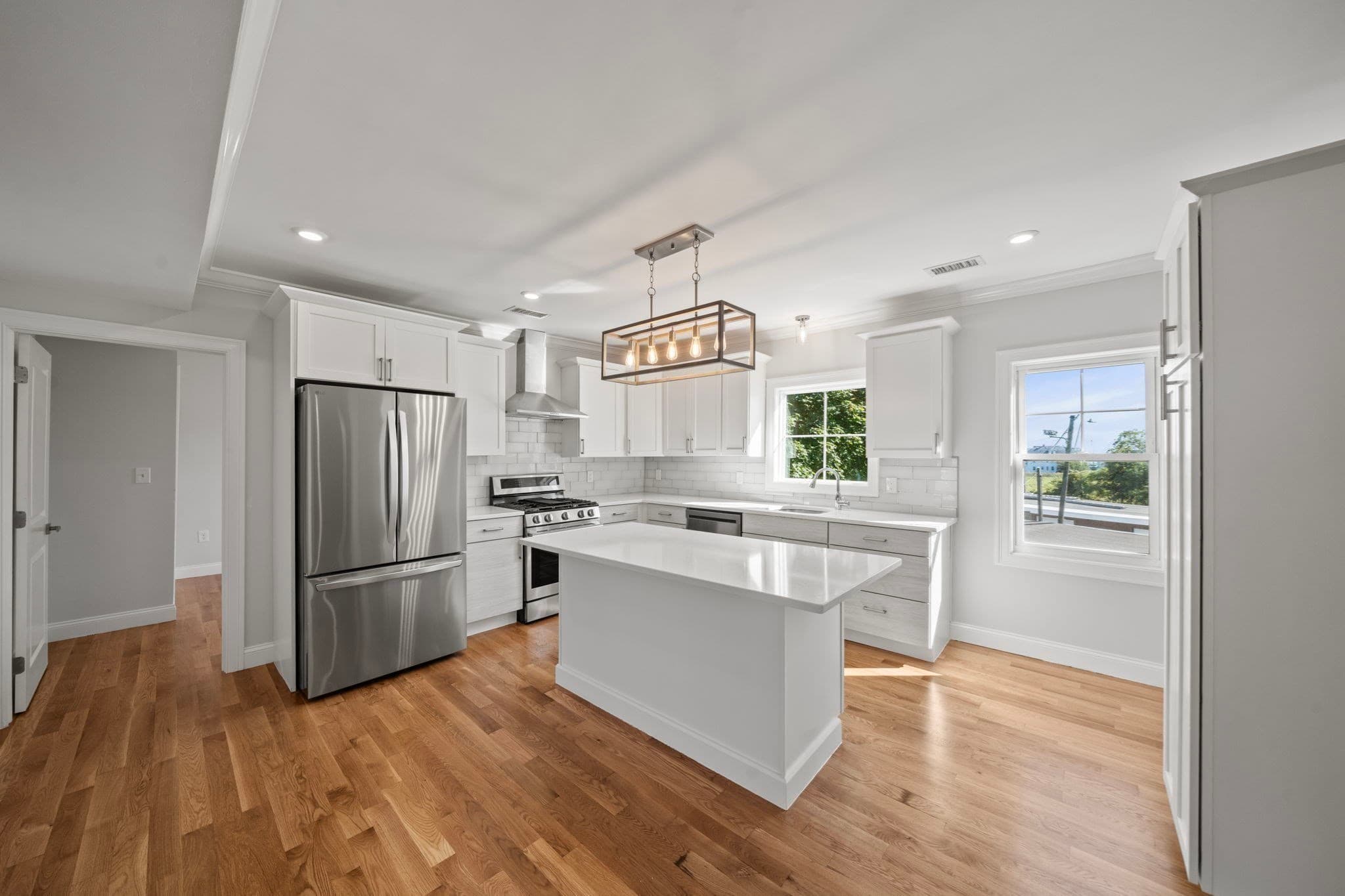 Condominium at 62 Pleasant St # 2, Winthrop MA 02152, Winthrop, photo 6 of 37