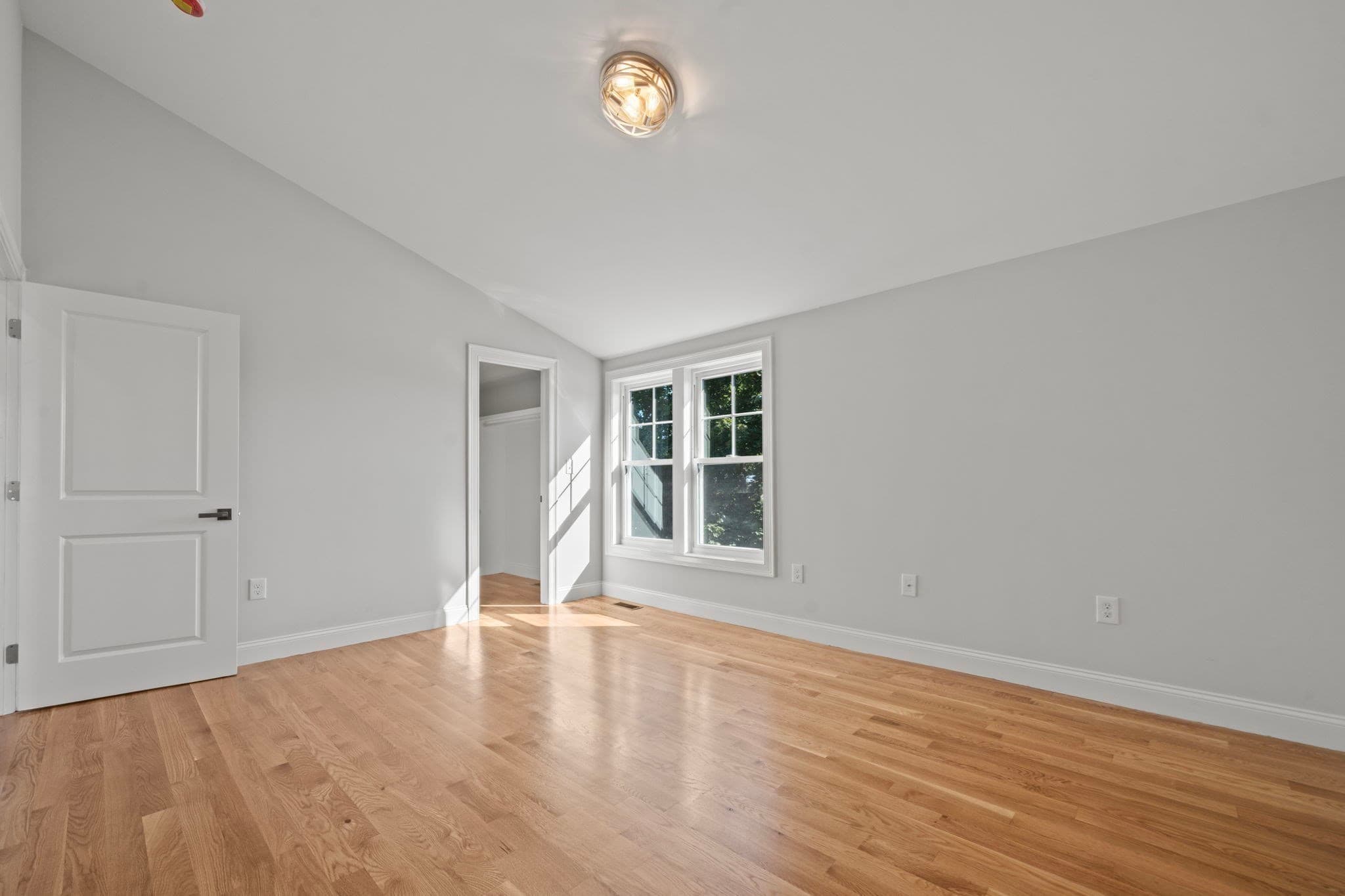 Condominium at 62 Pleasant St # 2, Winthrop MA 02152, Winthrop, photo 16 of 37