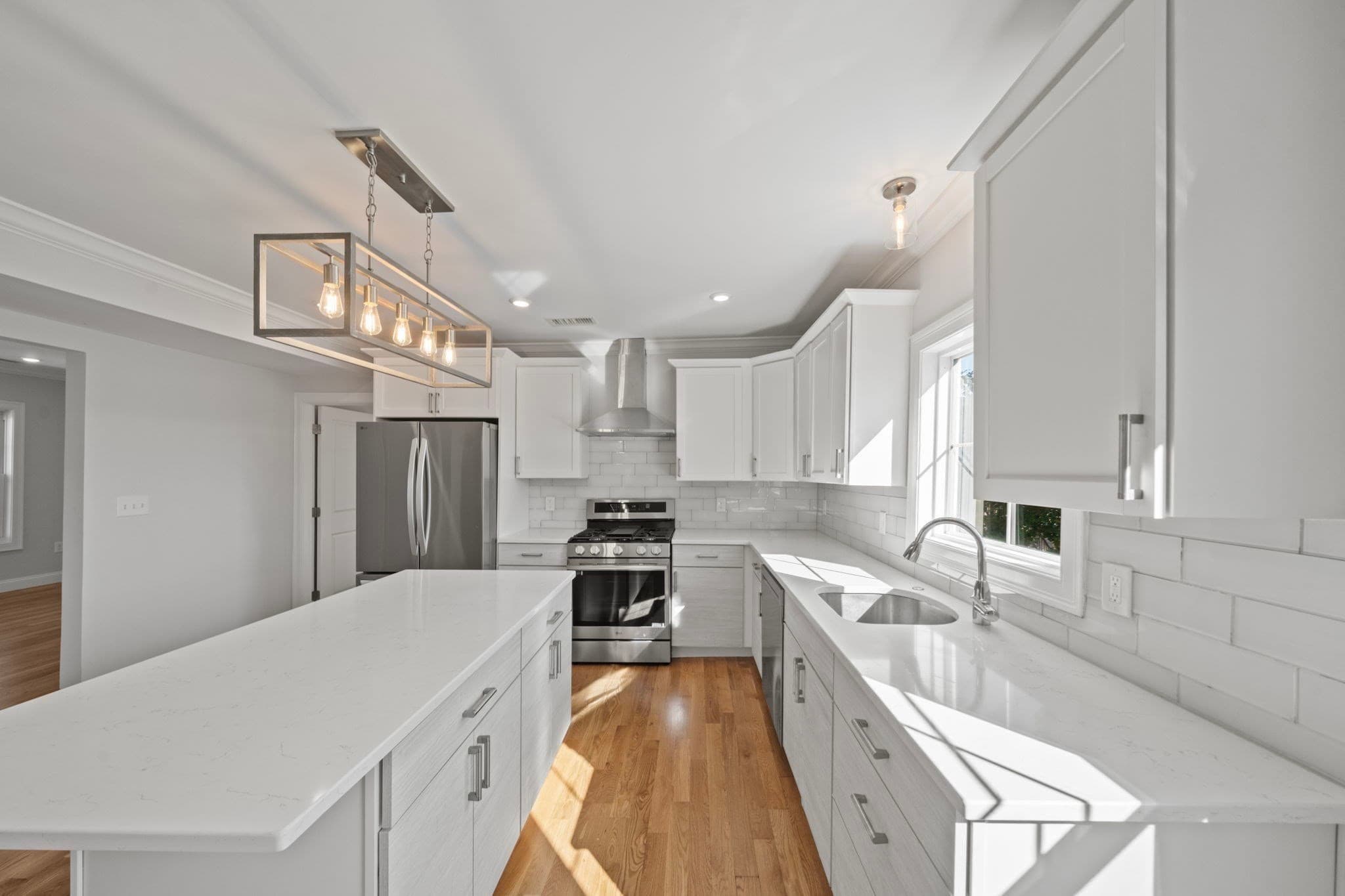 Condominium at 62 Pleasant St # 2, Winthrop MA 02152, Winthrop, photo 3 of 37