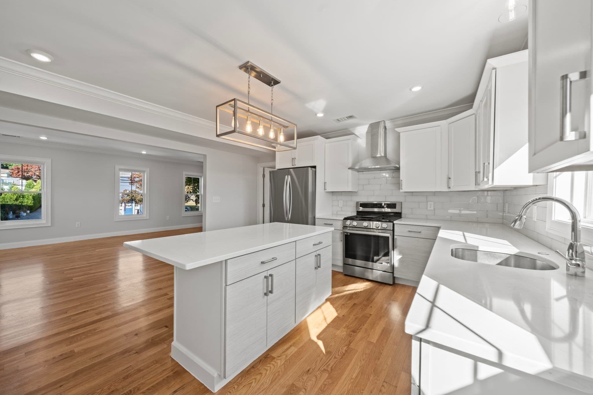 Condominium at 62 Pleasant St # 2, Winthrop MA 02152, Winthrop, photo 5 of 37