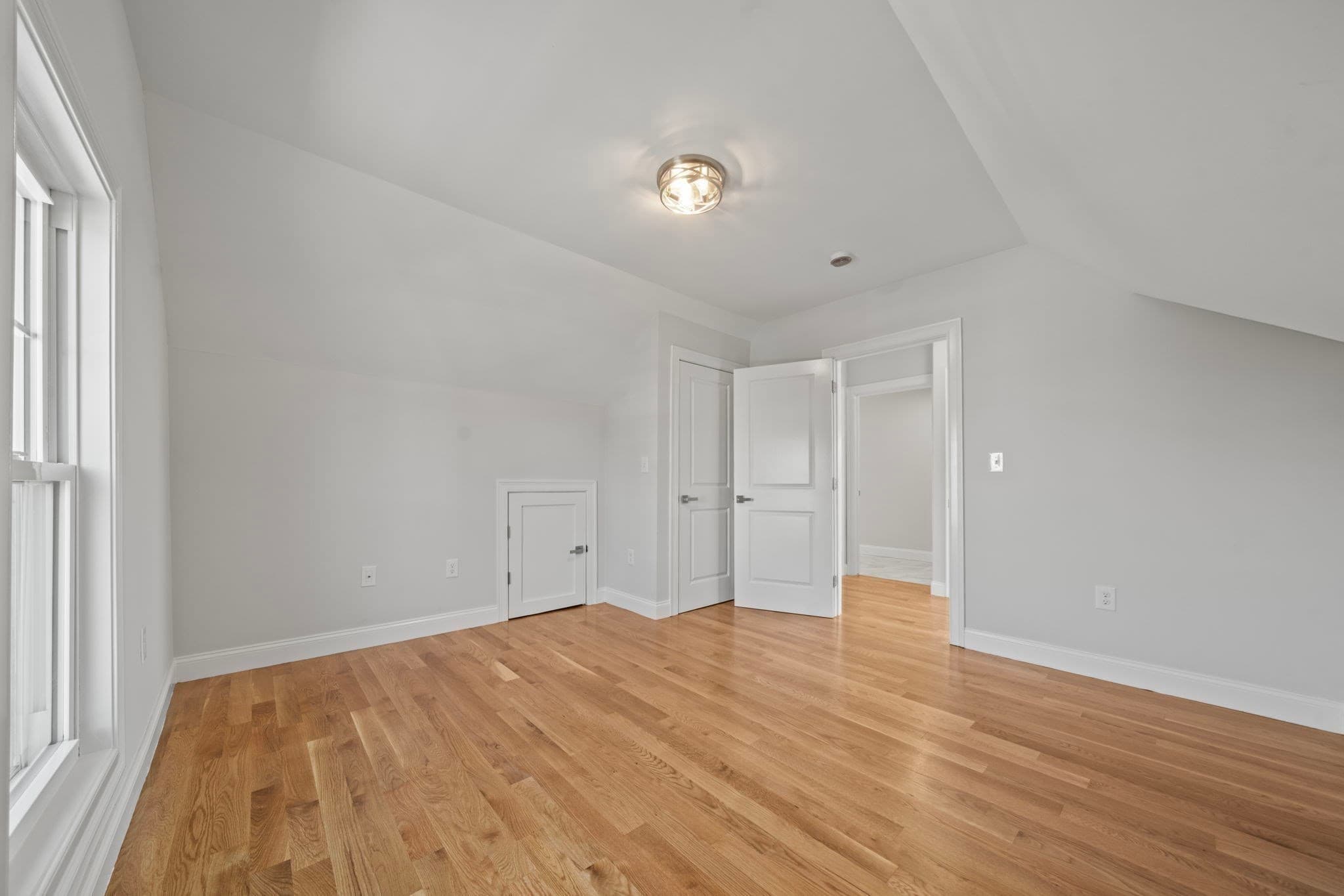 Condominium at 62 Pleasant St # 2, Winthrop MA 02152, Winthrop, photo 20 of 37