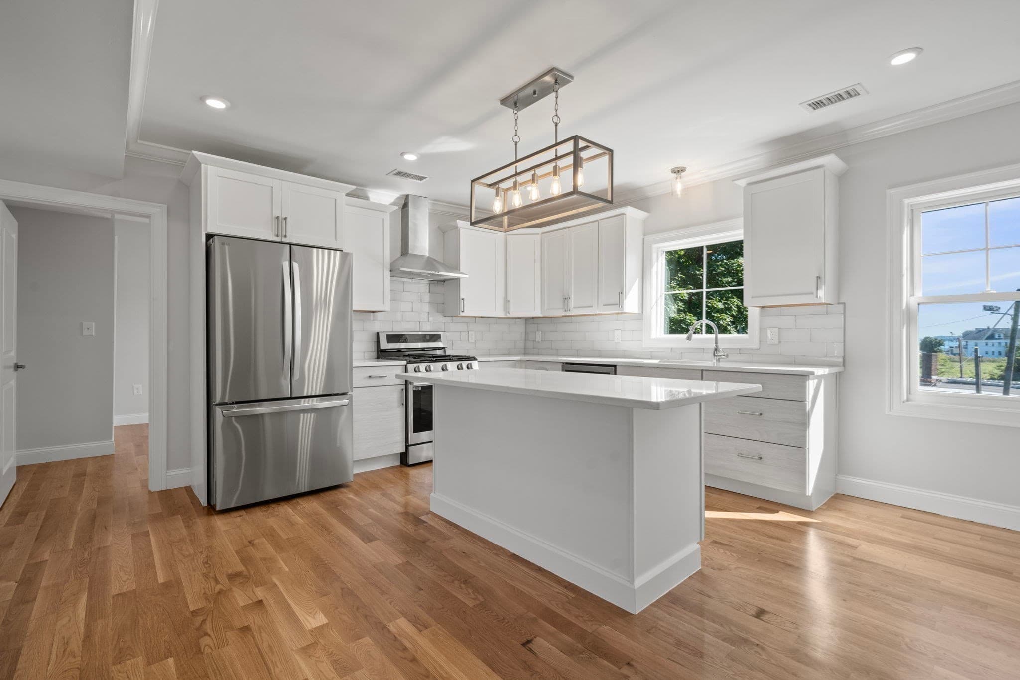 Condominium at 62 Pleasant St # 2, Winthrop MA 02152, Winthrop, photo 4 of 37