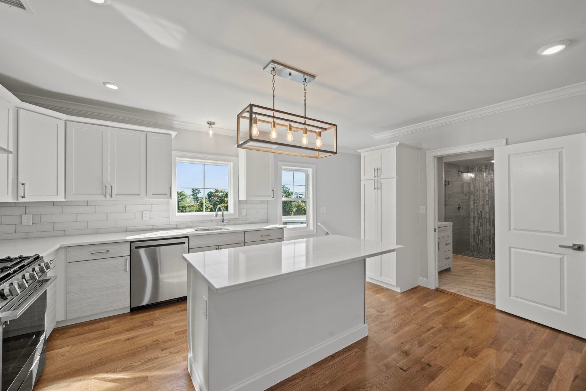 Condominium at 62 Pleasant St # 2, Winthrop MA 02152, Winthrop, photo 8 of 37