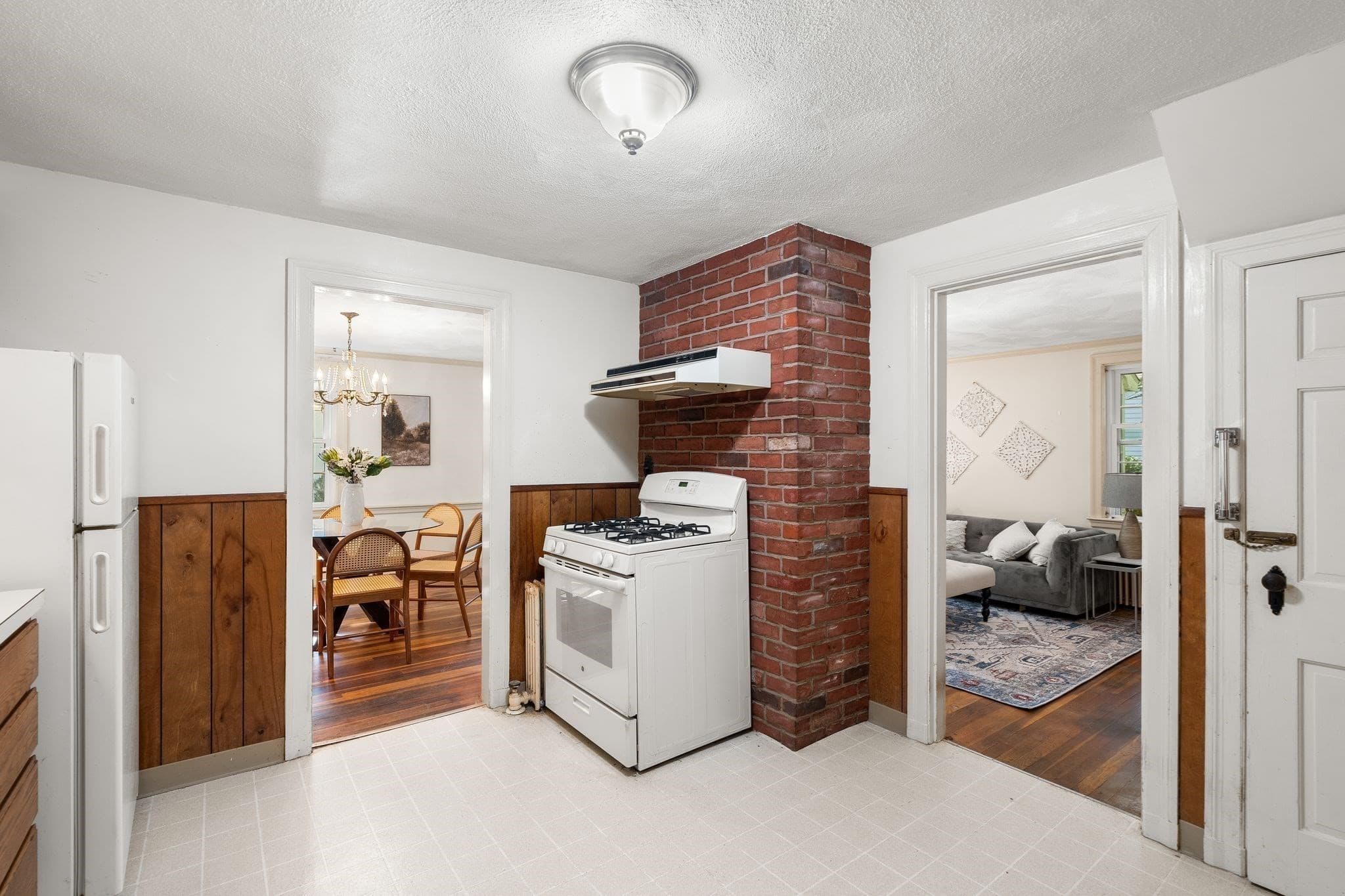 Single Family Residence at 51 Iroquois Road, Arlington MA 02476, Arlington, photo 16 of 34