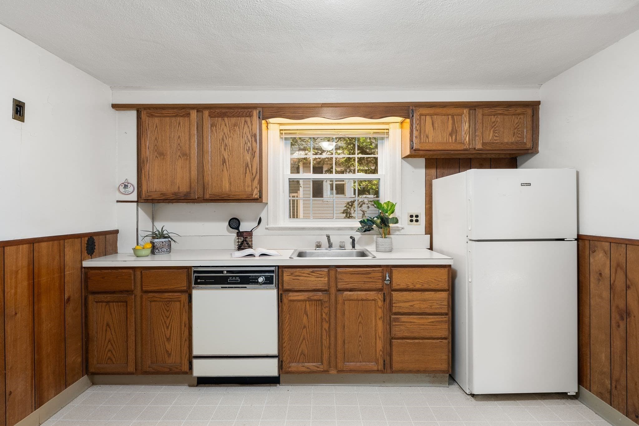 Single Family Residence at 51 Iroquois Road, Arlington MA 02476, Arlington, photo 14 of 34