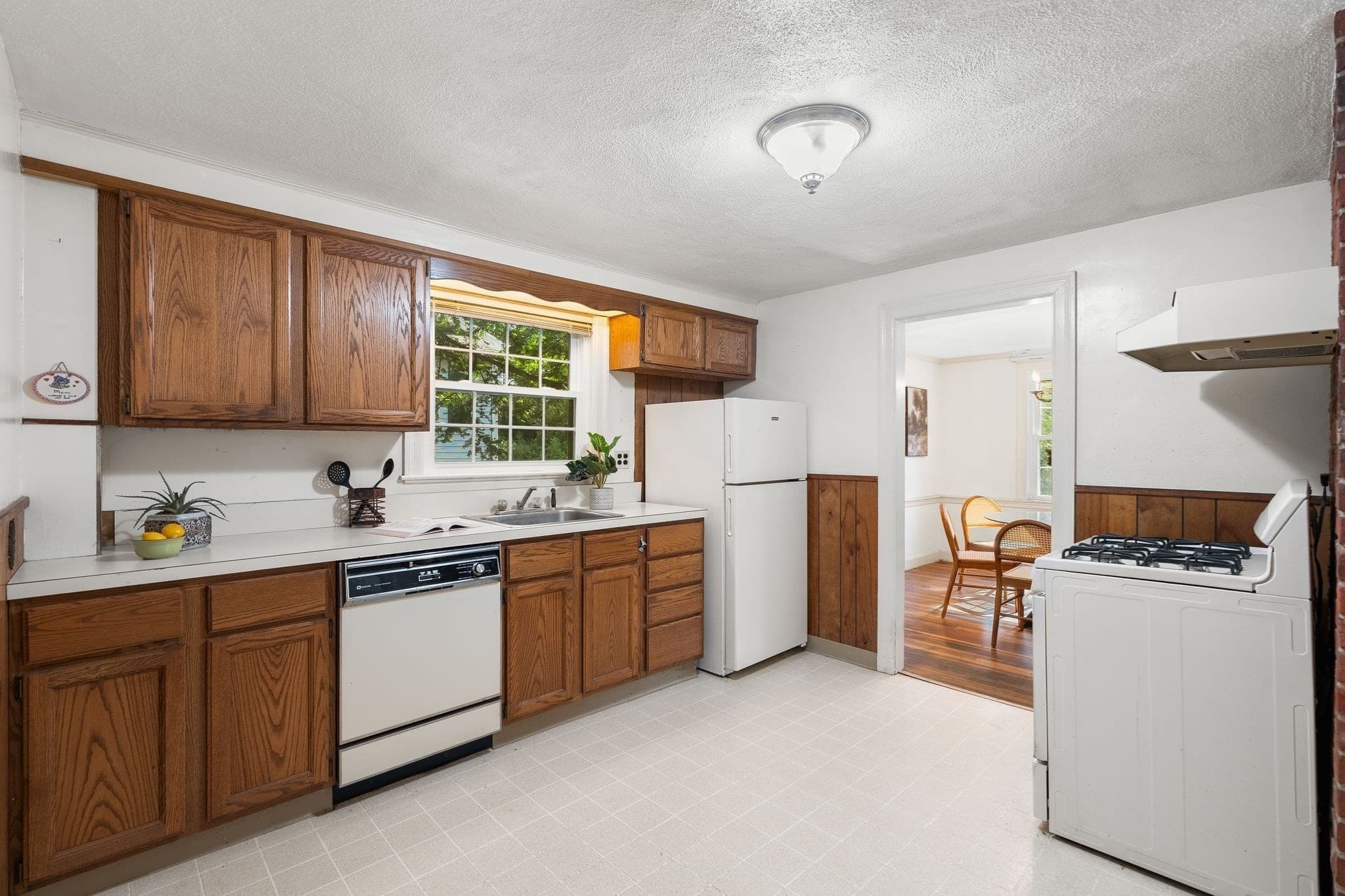 Single Family Residence at 51 Iroquois Road, Arlington MA 02476, Arlington, photo 15 of 34