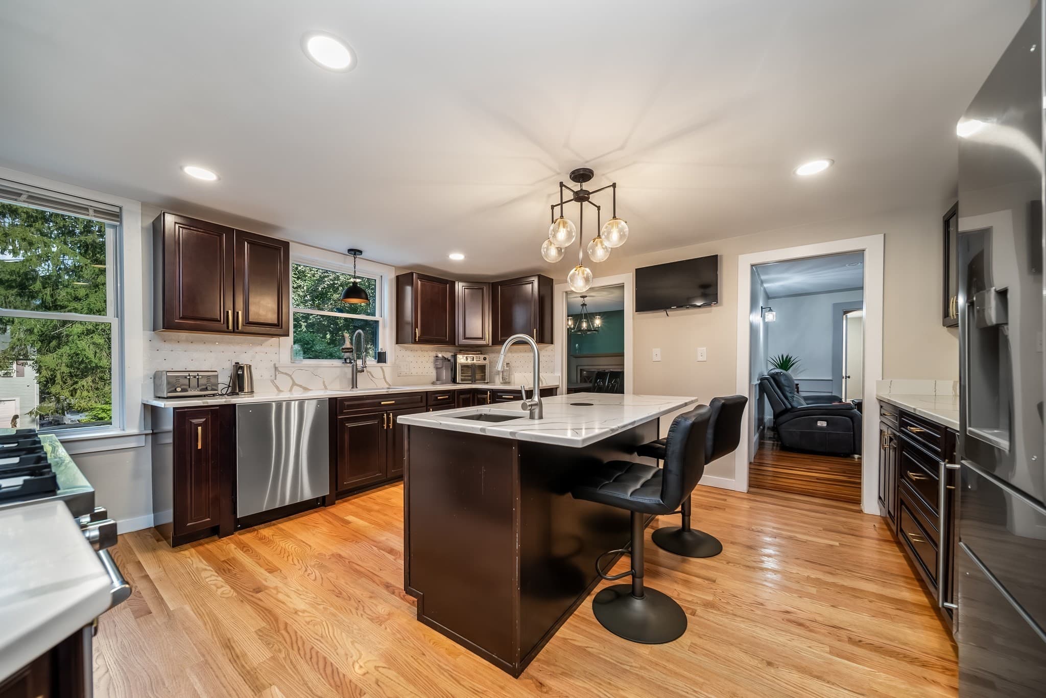 Single Family Residence at 20 Harnden St, Wilmington MA 01887, Wilmington, photo 8 of 42