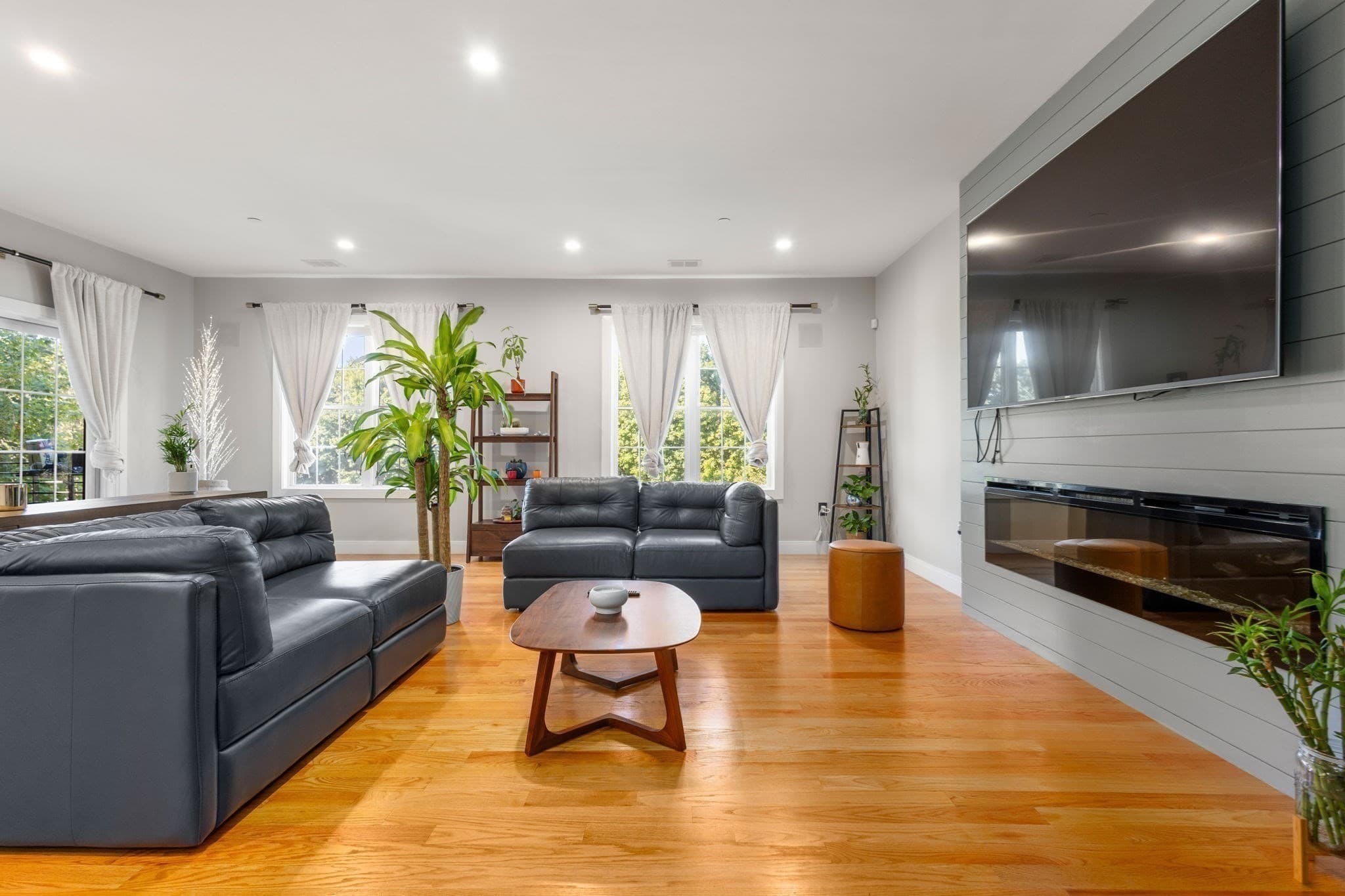 Condominium at 178 Robertson St # 2, Quincy MA 02169, Quincy, photo 3 of 21