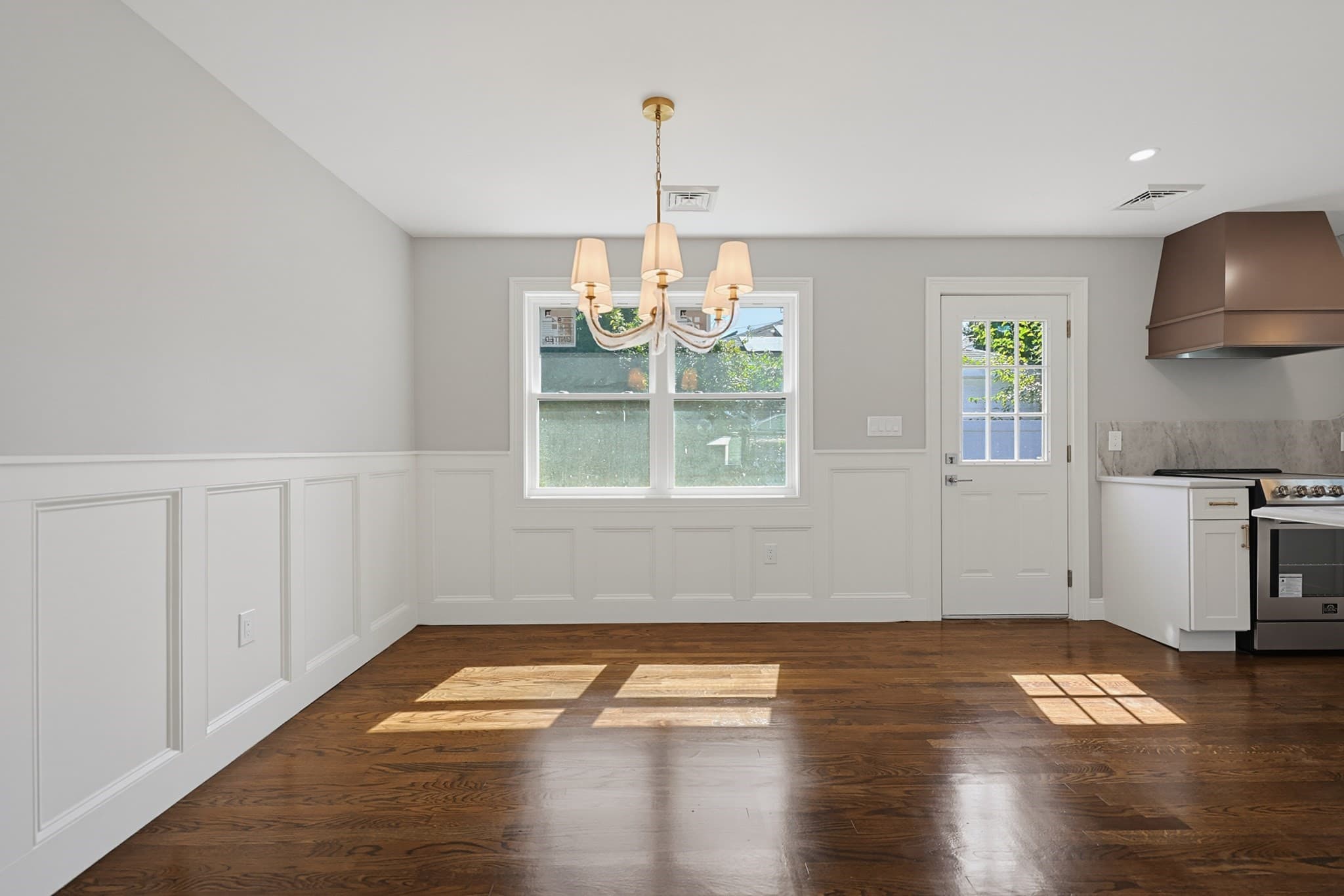 Single Family Residence at 7 Hamilton St, Framingham MA 01701, Framingham, photo 6 of 22