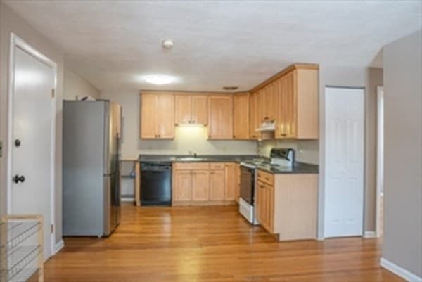 Condominium at 4 Colonial Village Drive # 7, Arlington MA 02474, Arlington, photo 7 of 13