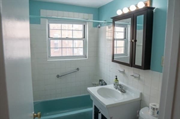 Condominium at 4 Colonial Village Drive # 7, Arlington MA 02474, Arlington, photo 5 of 13