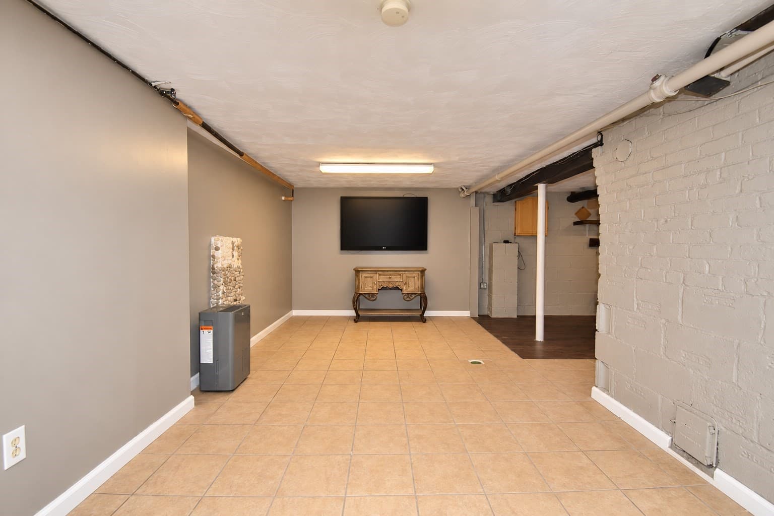 Single Family Residence at 1245 Bay St, Springfield MA 01109, Springfield, photo 24 of 38