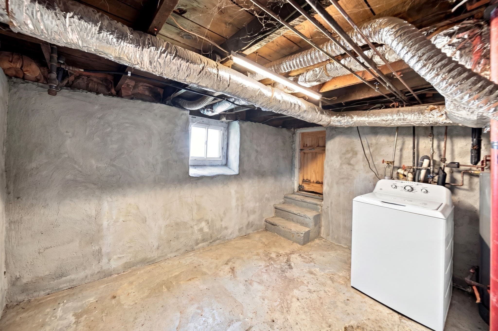 Single Family Residence at 6 Clifton Ave, Saugus MA 01906, Saugus, photo 33 of 41