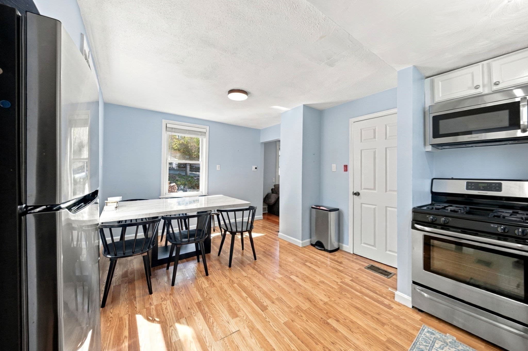 Single Family Residence at 6 Clifton Ave, Saugus MA 01906, Saugus, photo 4 of 41