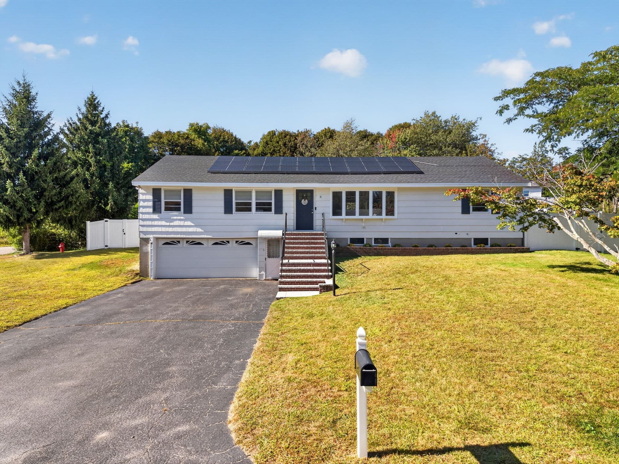 Single Family Residence at 11 Powder Hill Rd, Methuen MA 01844, Methuen, photo 2 of 40
