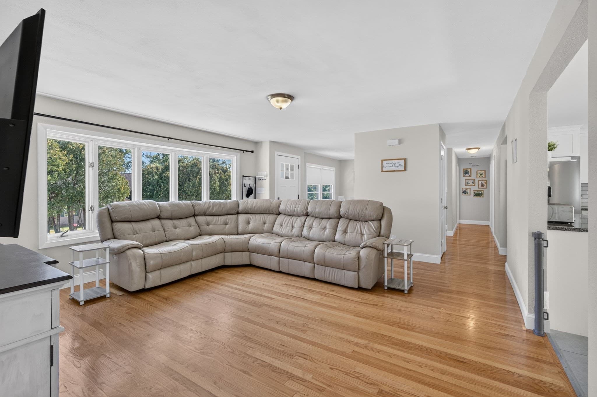 Single Family Residence at 11 Powder Hill Rd, Methuen MA 01844, Methuen, photo 3 of 40