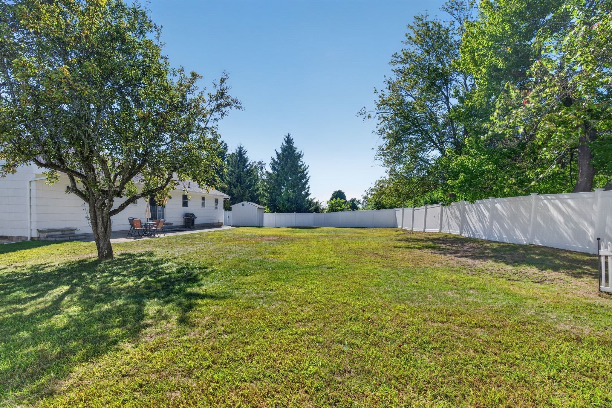 Single Family Residence at 11 Powder Hill Rd, Methuen MA 01844, Methuen, photo 33 of 40