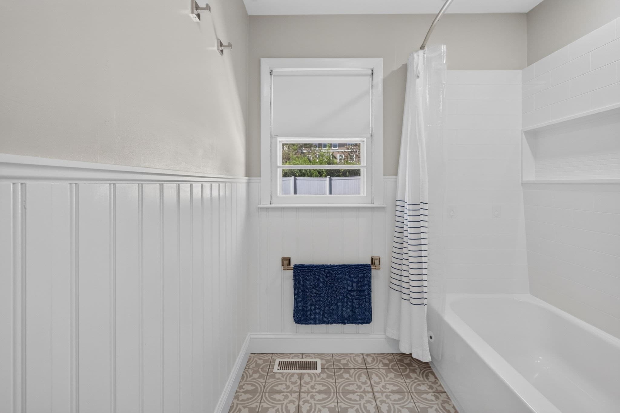 Single Family Residence at 11 Powder Hill Rd, Methuen MA 01844, Methuen, photo 29 of 40