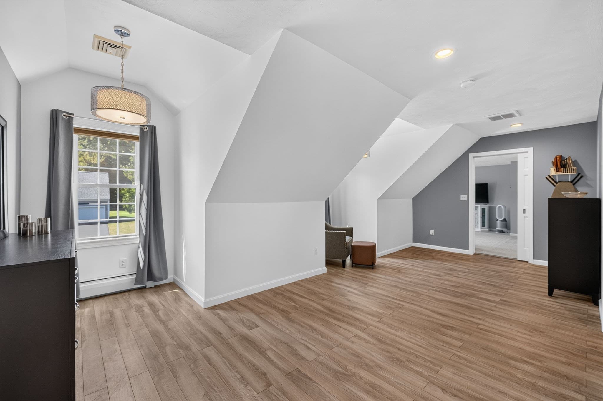 Single Family Residence at 68 Metacomet Ave, Taunton MA 02718, Taunton, photo 13 of 42